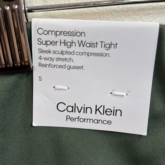 CK Calvin Klein Performance Compression Leggings - Picture 7 of 14